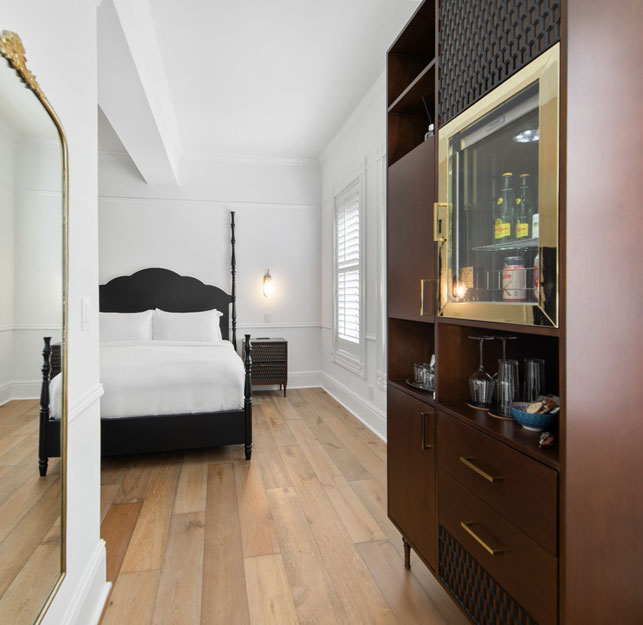 1 King Bed detail 2