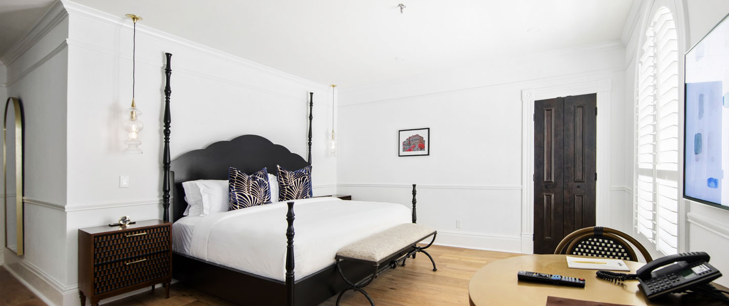 1 King Bed Accessible Roll-In Shower feature