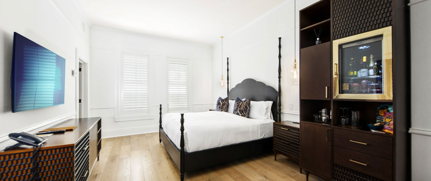 1 King Bed Deluxe with Sofabed