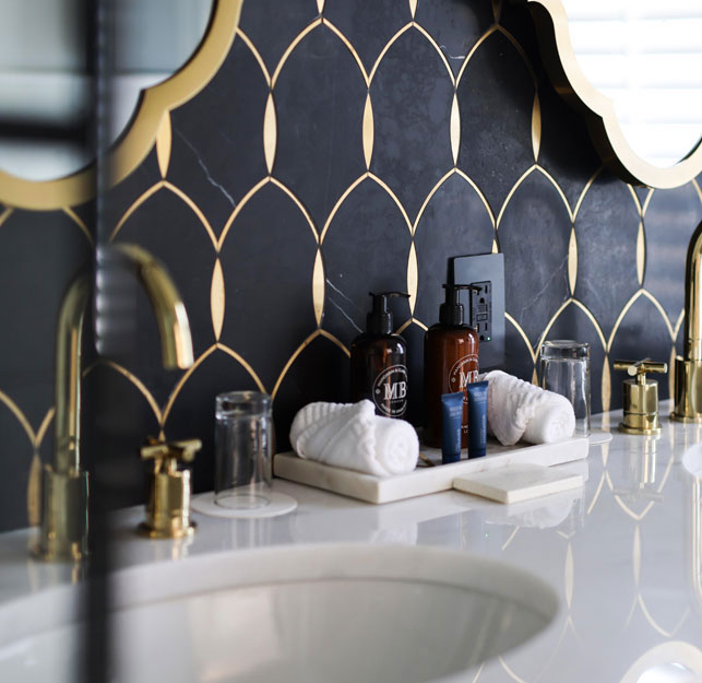 Luxury Suite detail 1