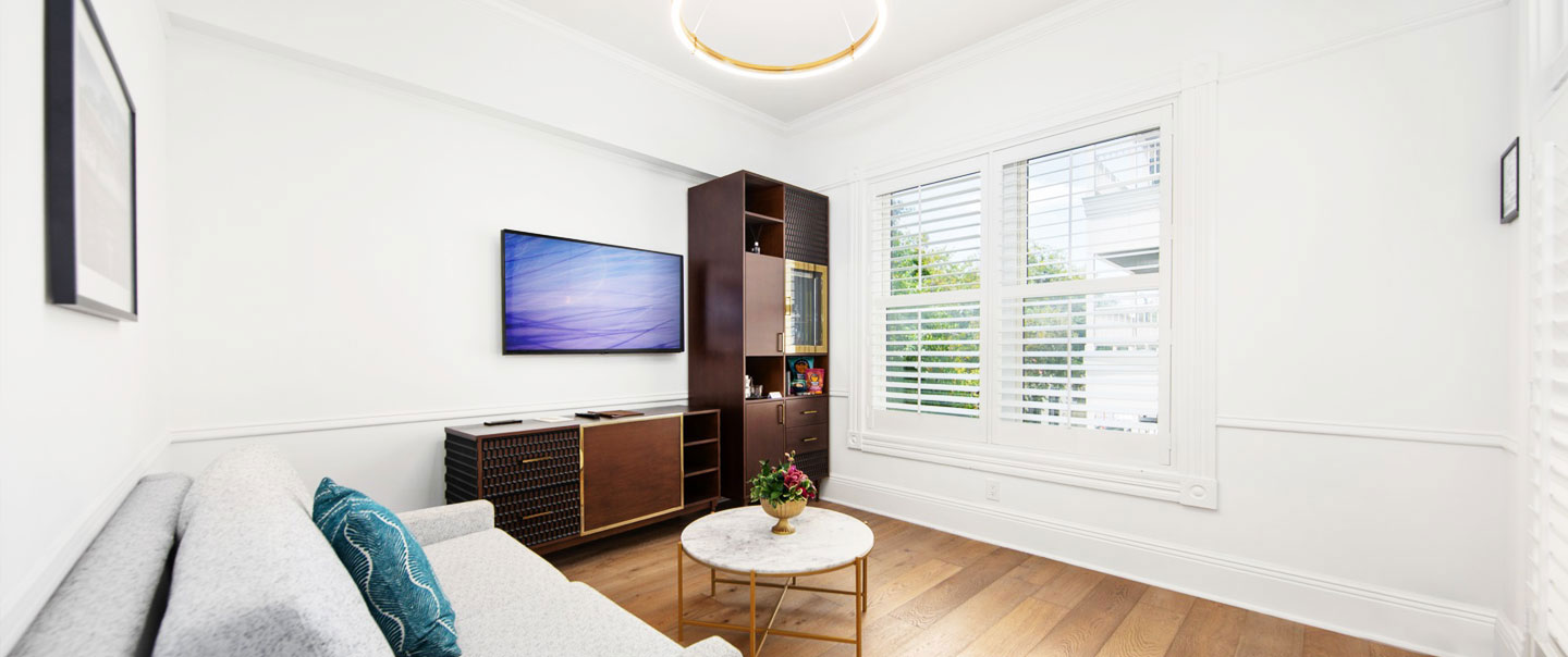 1 Bedroom Suite with 2 Queen Beds & Sofabed feature