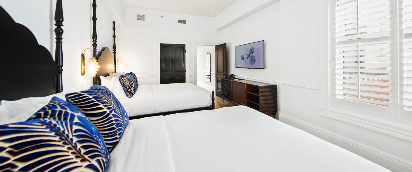 1 Bedroom Suite with 2 Queen Beds & Sofabed
